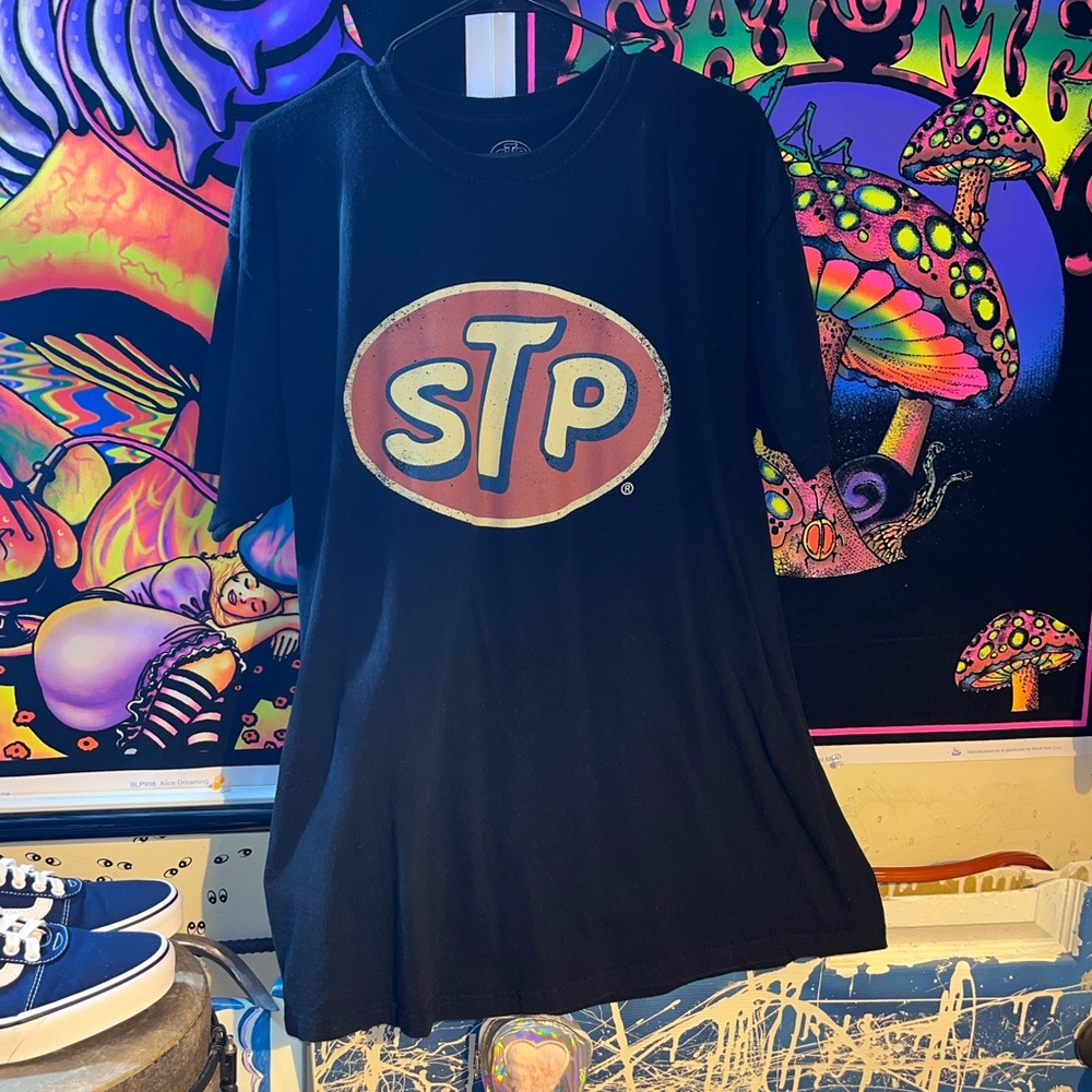 Mens Lg STP shirt Great Condition wore once